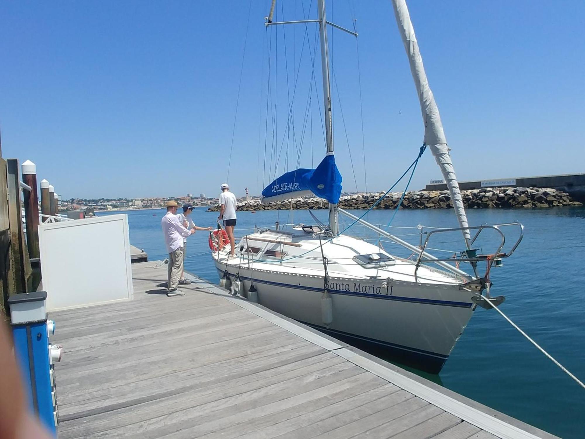 Be Local - Sleep Aboard The Santa Maria Sailing Boat In Lisbon Apartamento Exterior foto