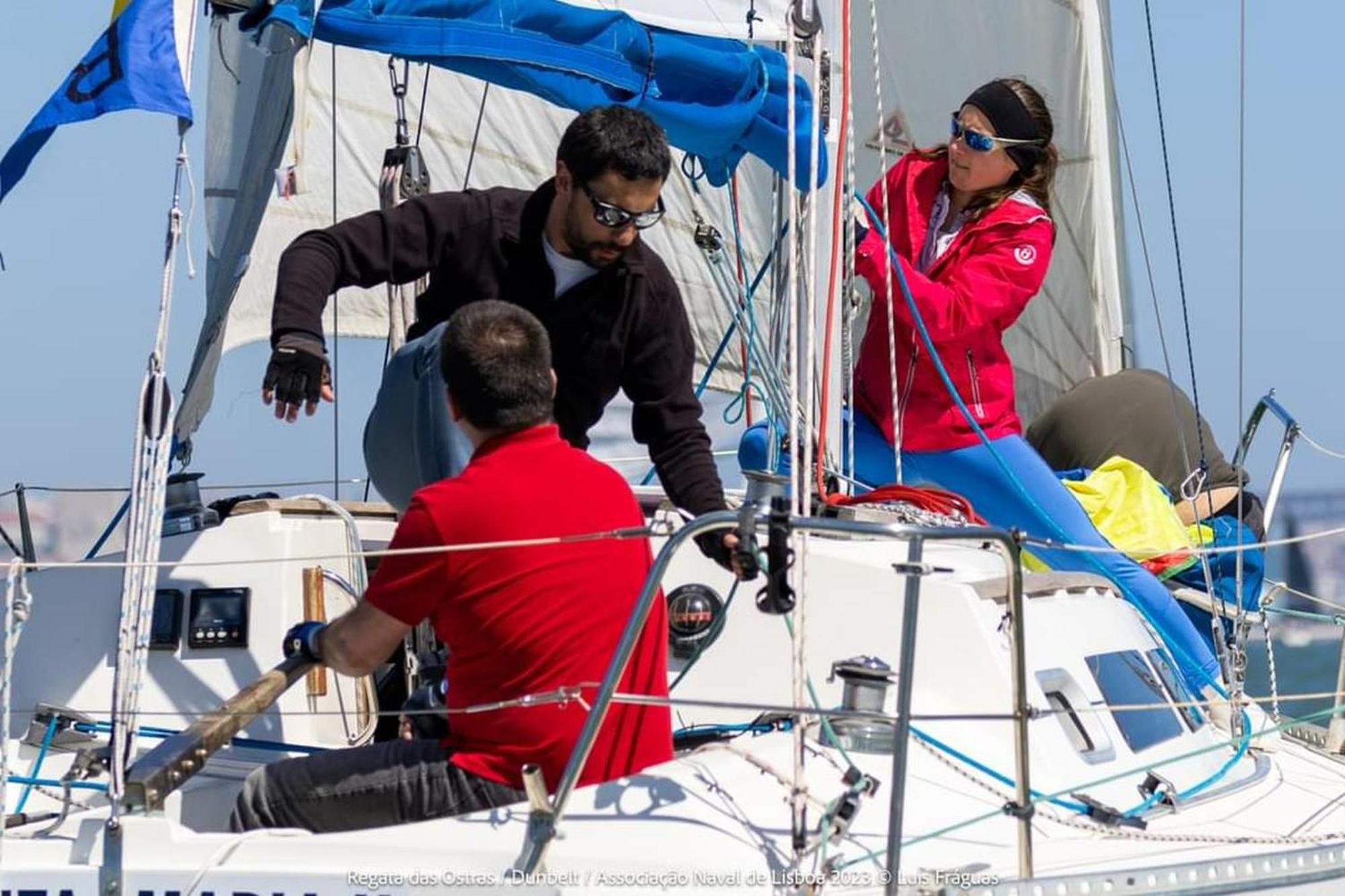 Be Local - Sleep Aboard The Santa Maria Sailing Boat In Lisbon Apartamento Exterior foto